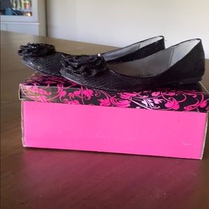 Qupid flats, Tessa-155 style